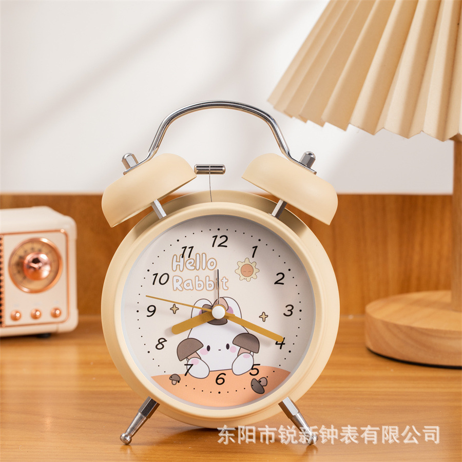 Nuevos lindos dibujos animados reloj creativo de alto valor de la luz nocturna despertador silencioso adornos de cabecera del dormitorio