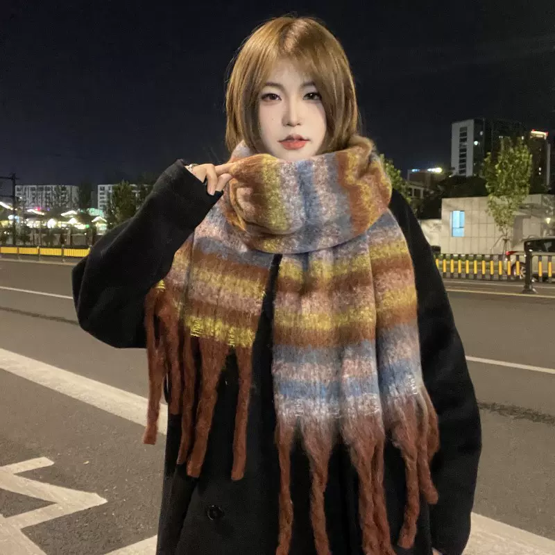 新款加厚保暖围巾冬季女高级感马海毛绿色仿羊绒围脖加长软糯情侣