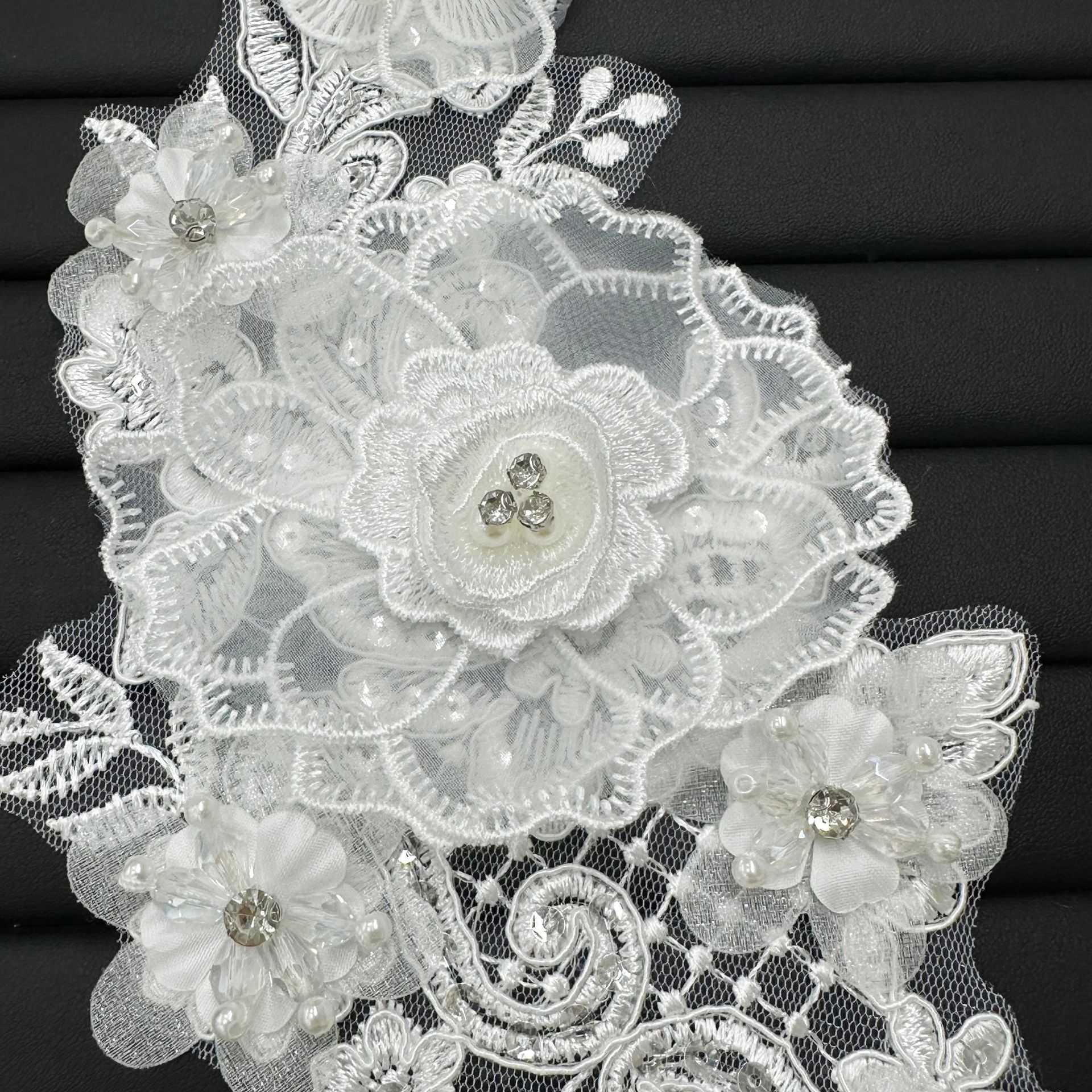Blanco estereoscópico cuentas de encaje flor pegatinas de vestido de boda accesorios de decoración de flores de diamante hechas a mano zapatos accesorios de ropa de sombreros image 3