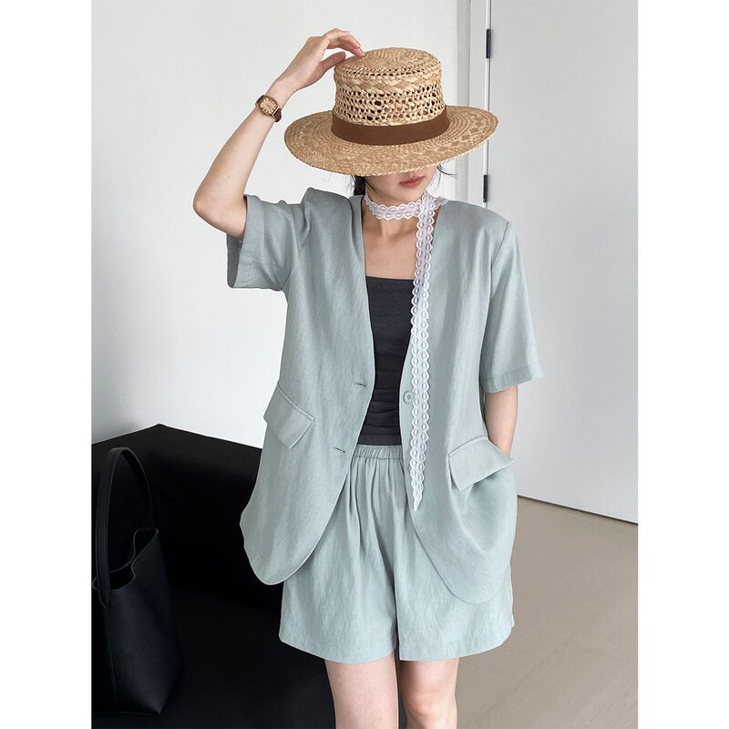 That's a Work Clothing Suit ~ Korean Style V Neck Thin Blazer + Elastic Waist Shorts Two-Piece Set 2602 That's a Work Clothing Suit ~ Korean Style V Neck Thin Blazer + Elastic Waist Shorts Two-Piece Set 2602