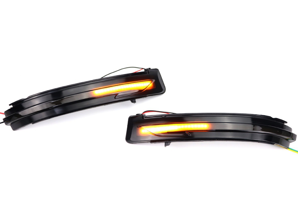 Suitable for Nissan Qashqai X-Trail T32 Qijun Np300 Car Led Rearview Mirror Sequential Turn Signal Light