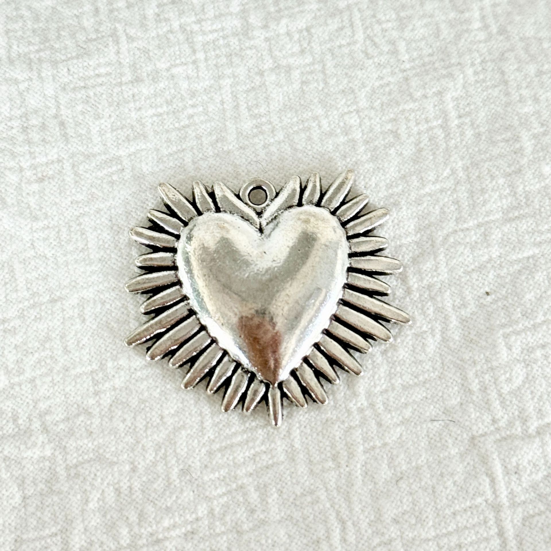 Accesorios de joyería de aleación de bricolaje Colgante de cruz de plata retro Pulsera Collar Pendientes Decoración de ropa Colgante