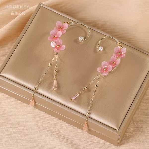 New Design Non-Pierced Ear Clips Pink Petal Earrings Amazon Aliexpress Hot-Selling Ear Hooks Fairy Ear Accessories