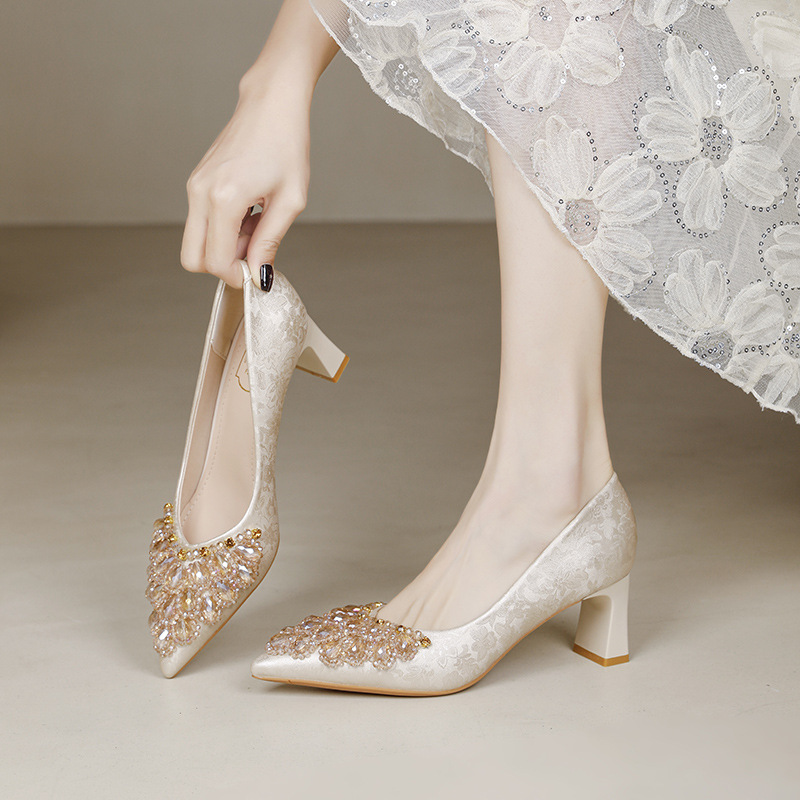 New Chinese Style National Style High Heels 2025 New French Pointed Toe Beaded Banquet Shoes Wedding Shoes High-grade Sense Thick Heel Single-layer Shoes