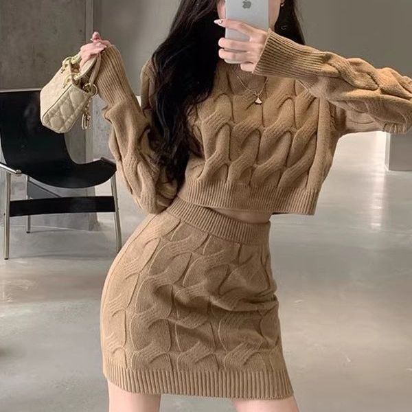 2023 autumn and winter elegant socialite sexy hot girl suit women's twist sweater knitted hip skirt two-piece set