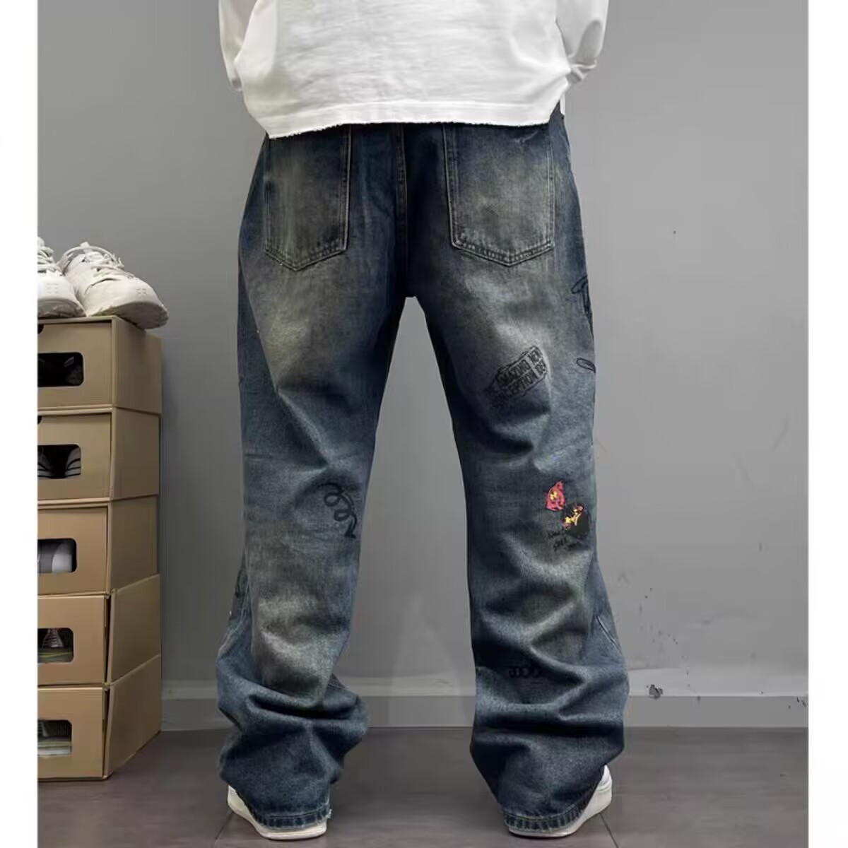 Men's Clothing Men's Trendy Edgy Graffiti Print Distressed Jeans High Street Style Loose Fitting Straight Leg Trousers For Spring Autumn_mkmklike.com