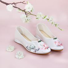绣花鞋布鞋秋季新款国风一脚蹬气质旗袍复古休闲妈妈鞋汉服鞋女鞋