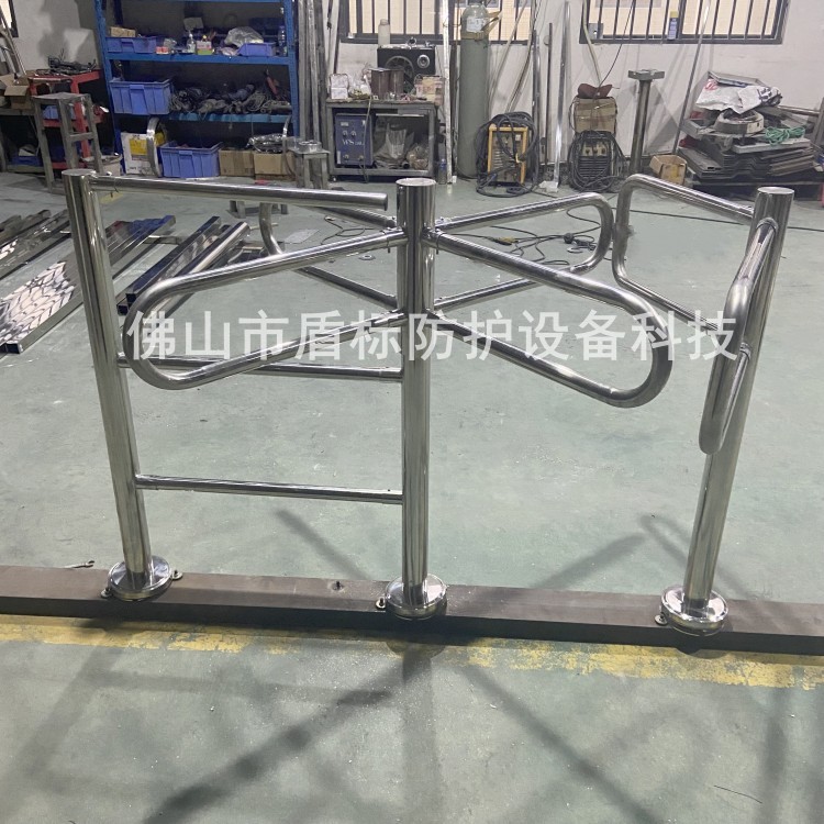 出入口防尾随半高转闸门 不锈钢人行通道旋转门 栅栏转闸防回转门