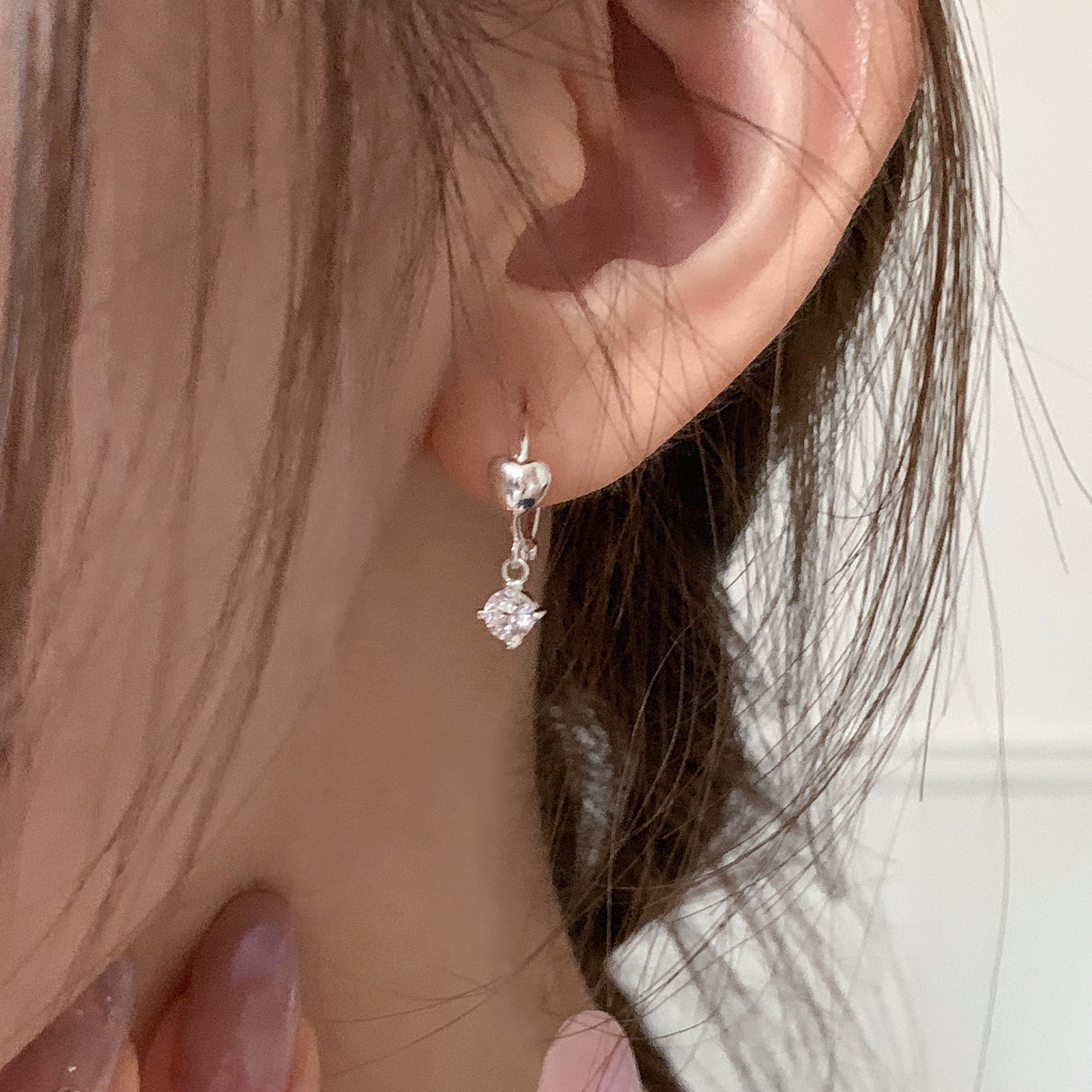 Japanese and Korean Style Heart Zircon Pendant Earrings for Women New Simple Niche Design High-End Versatile Earrings for Women