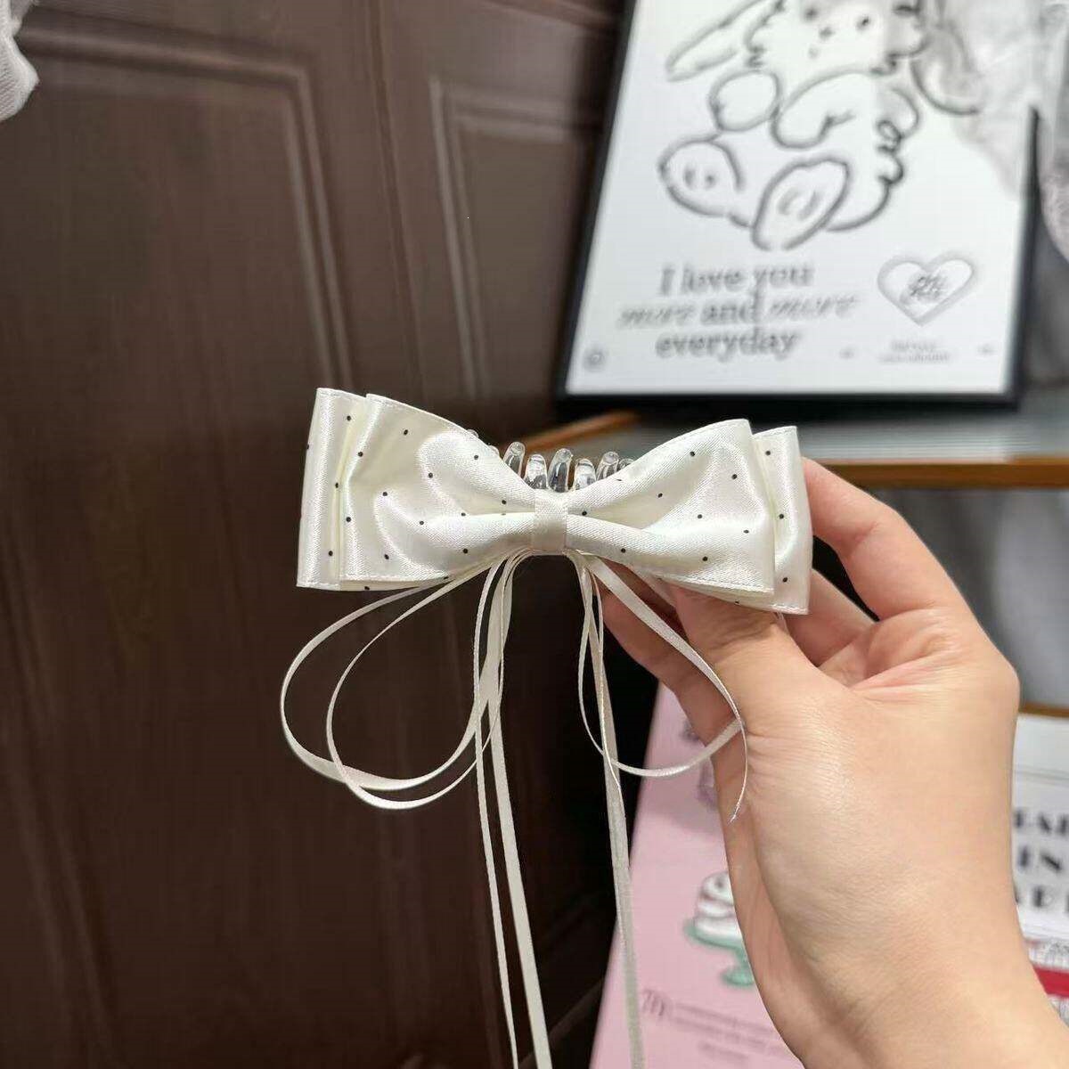 2# dreamy polka dot banana clip, approx. 10cm - white / ribbon approx. 40cm