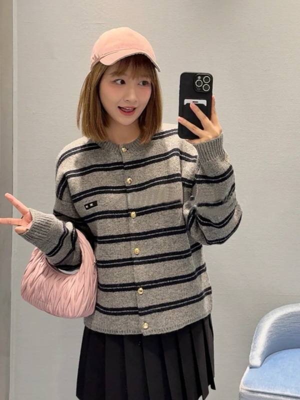 南油高定miu25秋季新款学院风条纹长袖针织衫女百搭显瘦开衫上衣|undefined