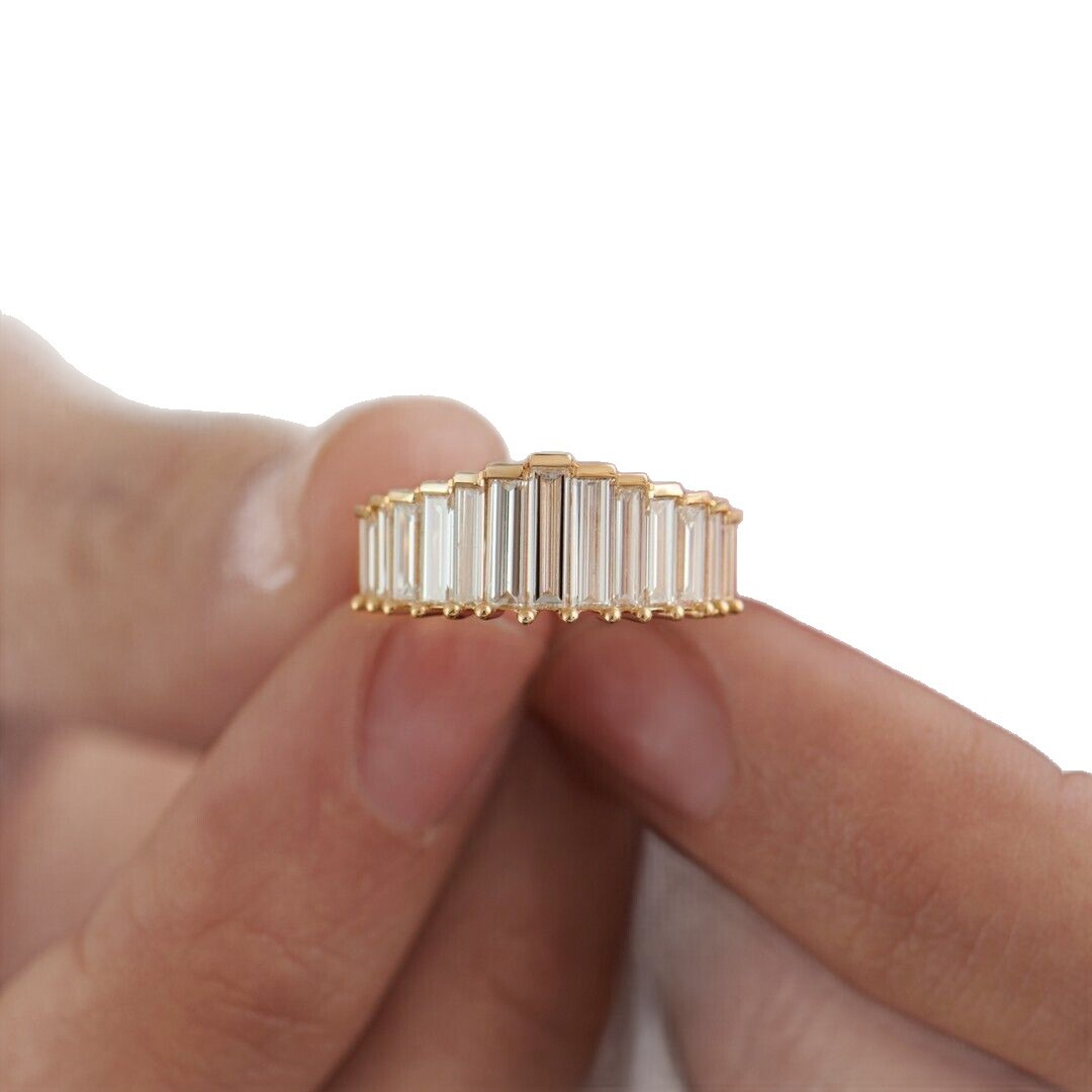 Fine Ring With Crown Design And Cubic Zirconia For Women_voghion.com