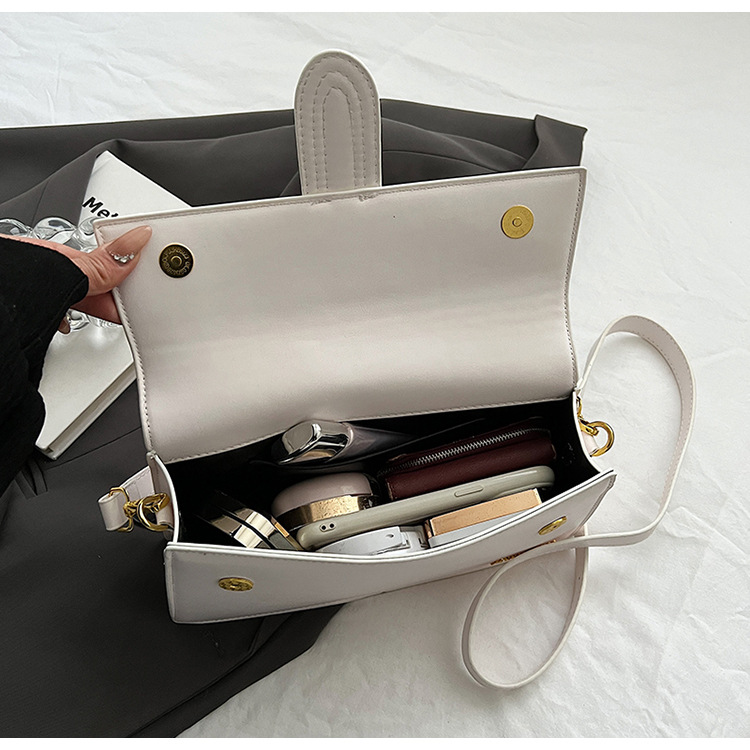 Bolsos para mujer 2024 nuevo estilo francés bolsa de axilas de textura de nicho larga diagonal de un solo hombro bolsa cuadrada pequeña color sólido marea transfronteriza