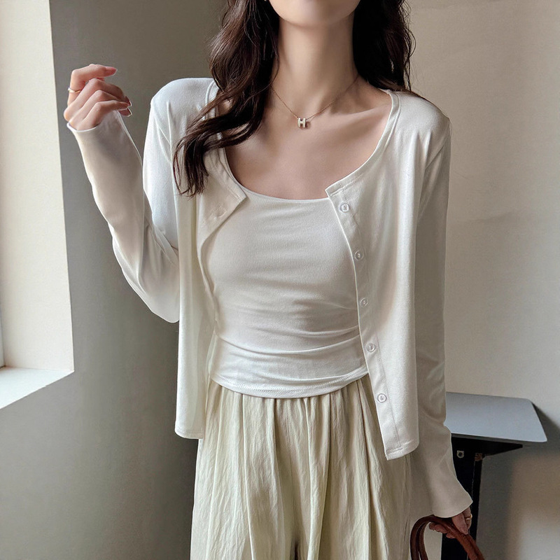 Knitted Cardigan for Women in Autum, Korean Style for Small People, High-End Thin Sun Protection Short Jacket, Top Air-Conditioning Shirt