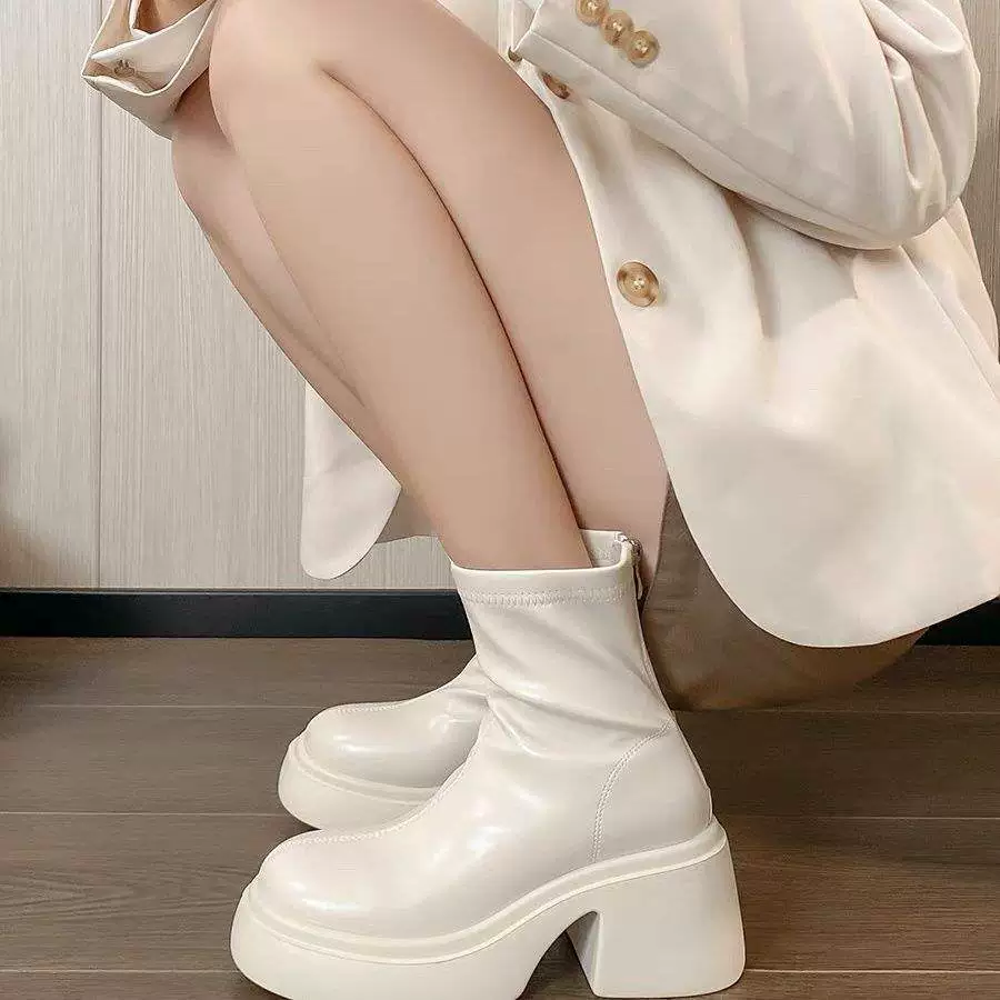 Белые стрейчевые укороченные ботинки 2025 года, новые, на платформе с высокой подошвой, для миниатюрных размеров, утягивающие, в стиле Мартинс