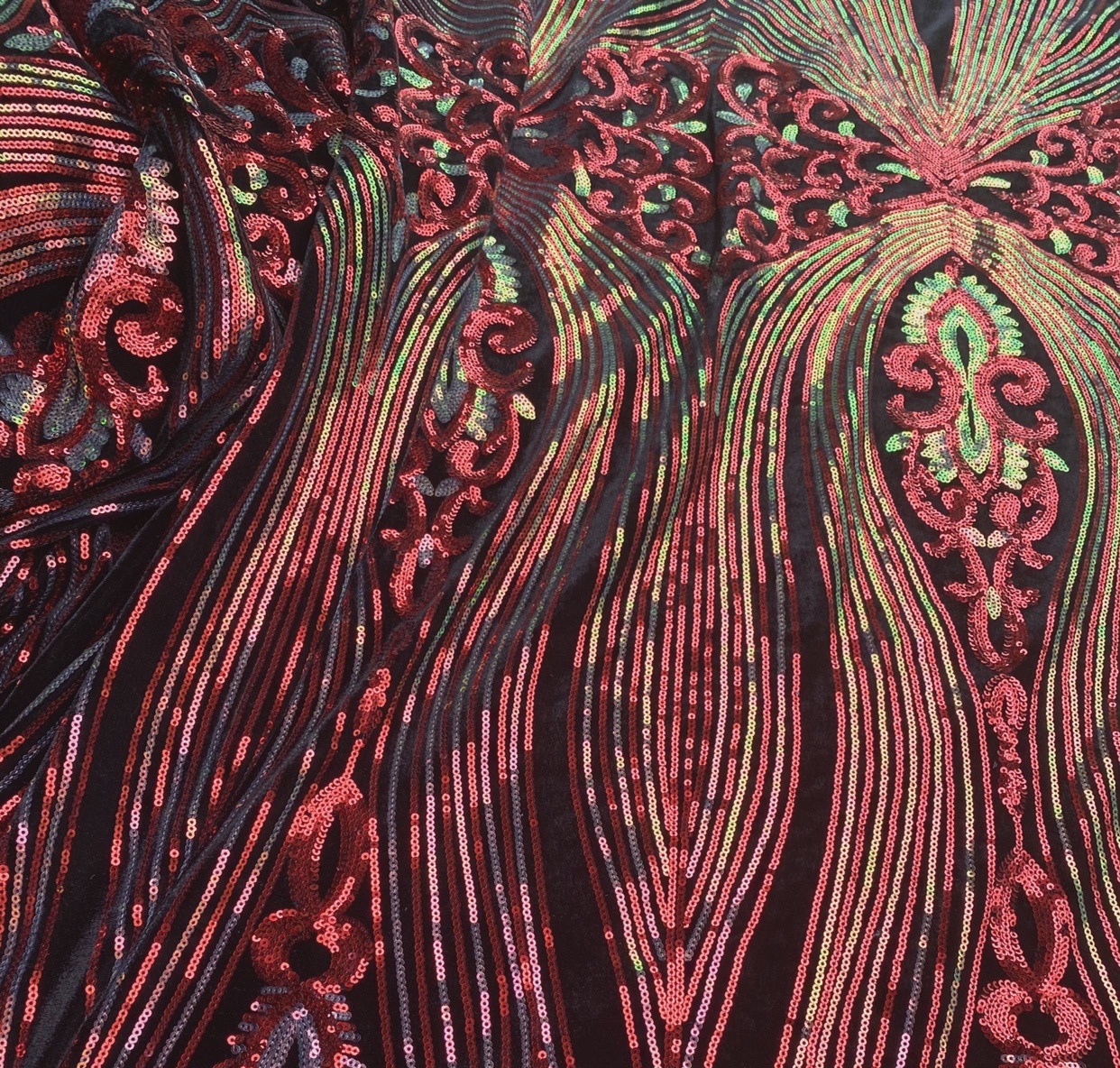 爱心亮片绣花布料绒布刺绣厚款秋冬礼服表演服闪光民族设计师面料