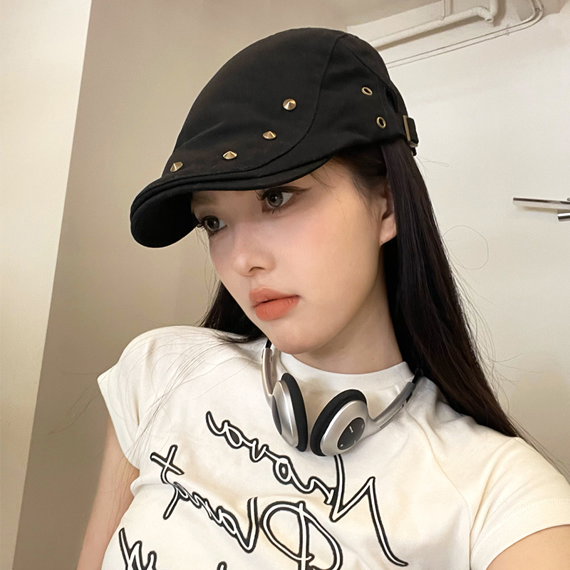 Retro remaches hacia adelante sombrero mujer primavera y verano versátil hip-hop sombrero pintor retrógrado delgado boina casual muestra cara pequeña