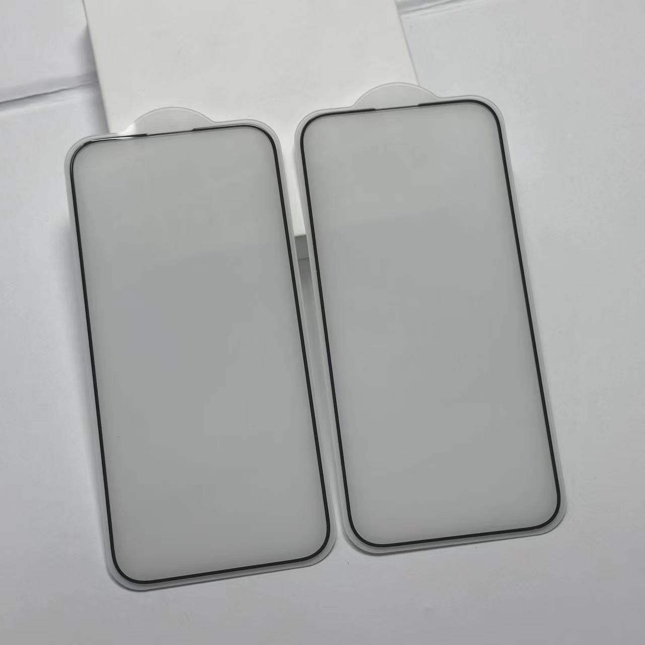 Aplicable a iPhone15Promax electrochapado HD tres fuerte película templada Apple 15Pro Pantalla Completa versión completa presión lateral 45g