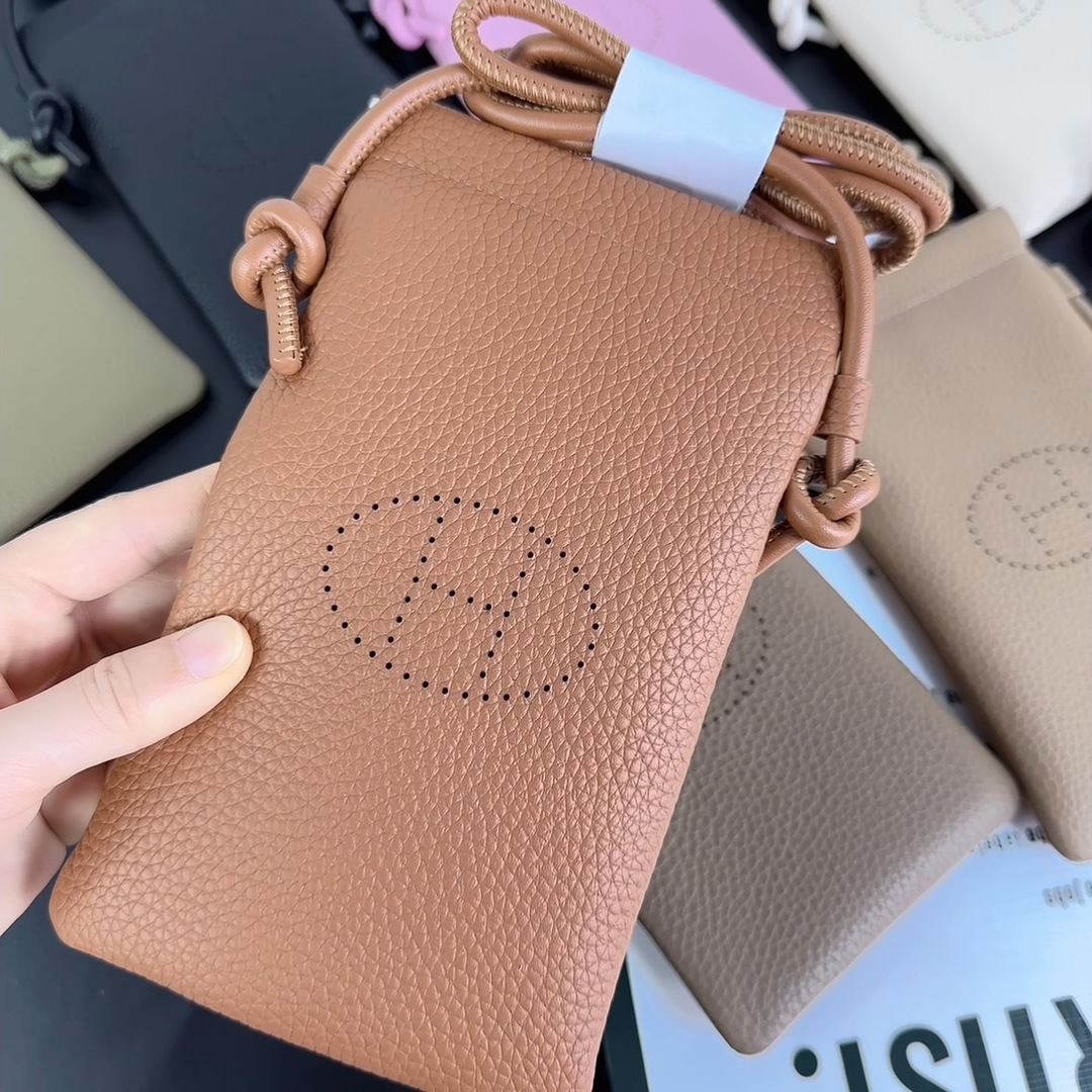 금 다크 브라운