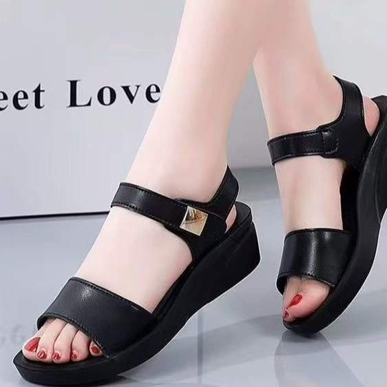 Shoes for mother, summer sandals, non-slip casual footwear, soft sole
