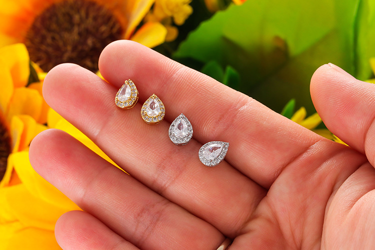 Daily Occasion Fashion Water Droplets Copper Plating Zircon Ear Studs 1 Pair