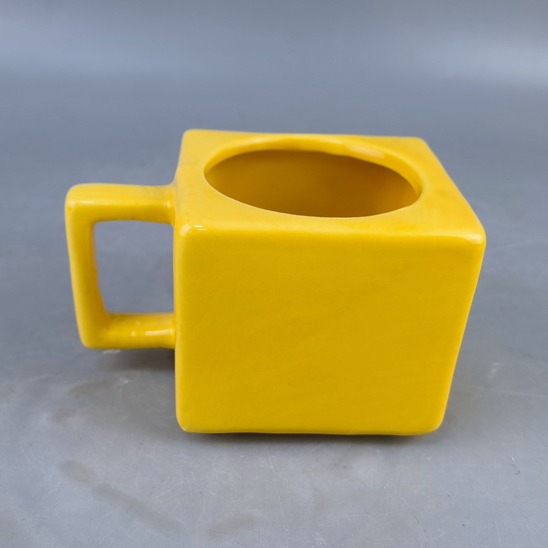 Extraño Super Mary Cup Square Ceramic Vintage TV Style Cartoon Water Cup Retro Nostalgic Drinking Cup Regalo