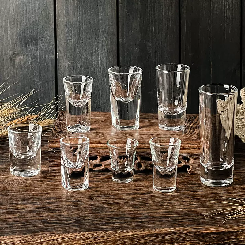 酒具定制玻璃白酒杯厚底子弹杯高脚小酒杯套装一口杯子烈酒白酒杯