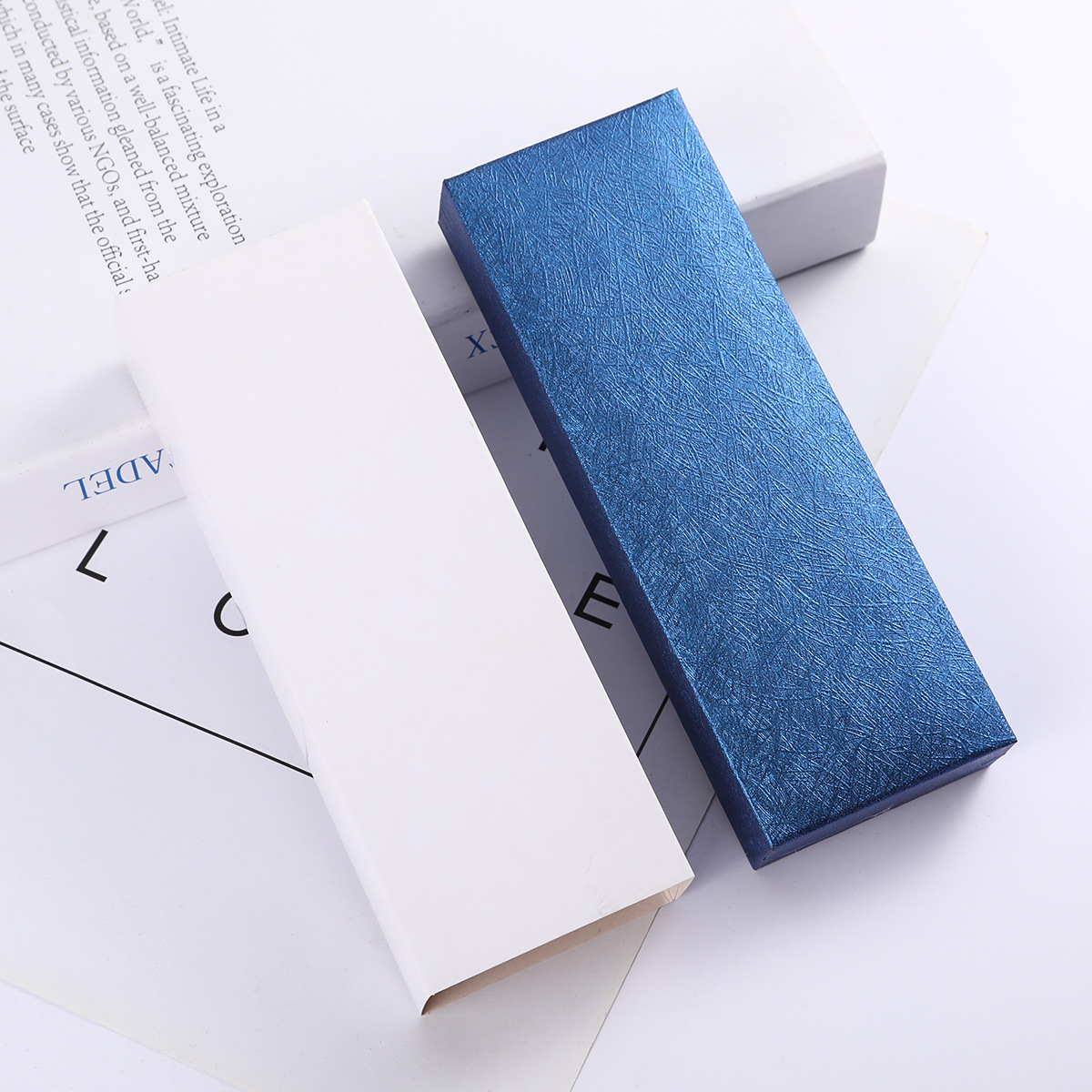 Fabricantes de bolígrafos de firma comercial al por mayor bolígrafos de color caja de cartón publicidad de alta calidad regalos bolígrafos de impresión logotipo