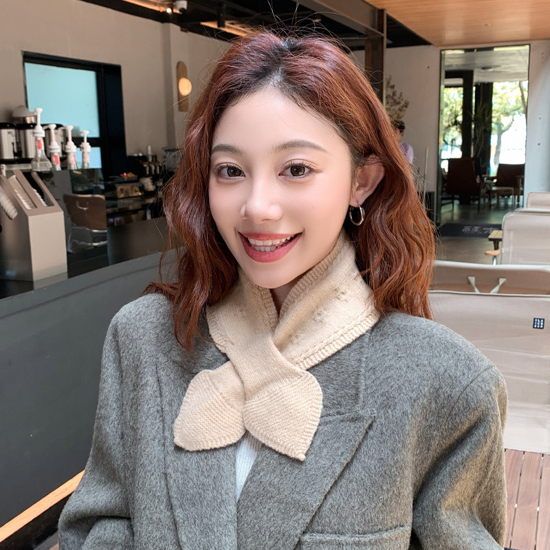Collar coreano engrosado 2025, otoño y invierno nuevo corazón de桃 cruzado bufandas de cuello perezoso bufandas de lana al por mayor
