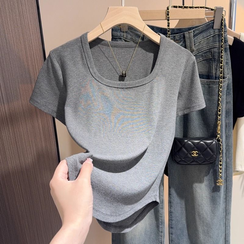 다크 그레이 - 스퀘어 넥, 반소매, 곡선형 밑단 솔리드 컬러