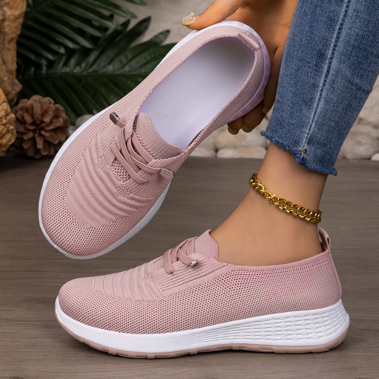 Zapatos de mujer transfronterizos con suela suave no cansados zapatos casuales ligeros de mediana edad zapatos de madre comercio exterior al por mayor zapatos superficiales zapatos simples