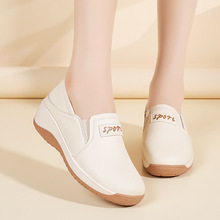 一脚蹬真皮小皮鞋2025秋季新款平底单鞋百搭两穿软底镂空小白鞋女