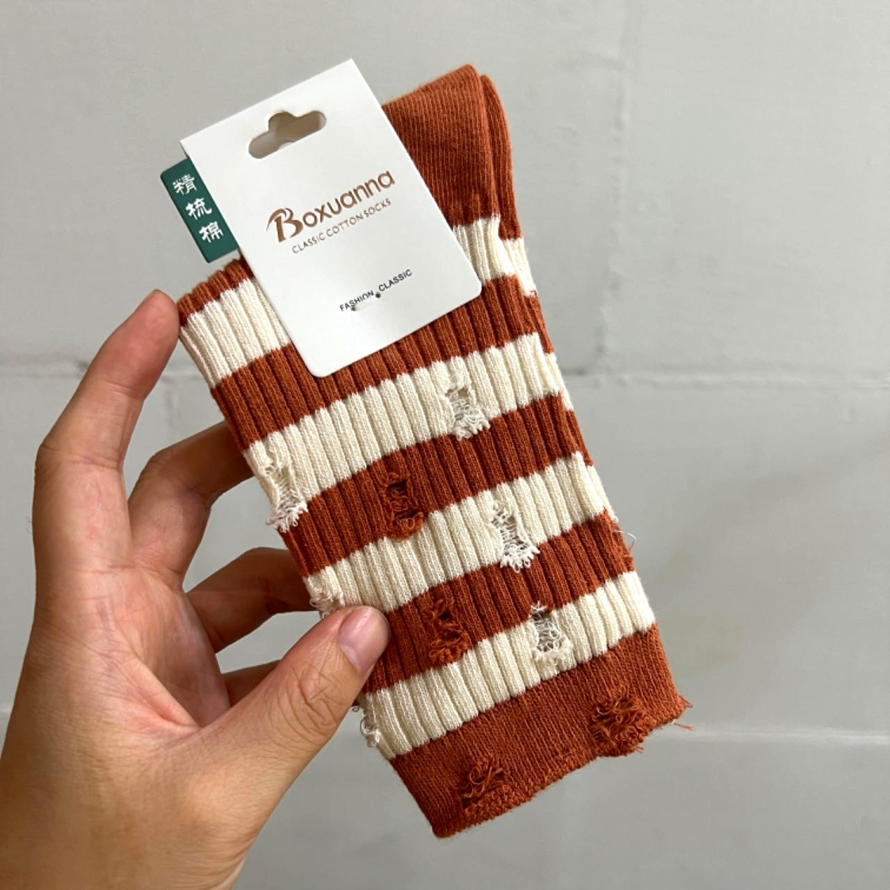 Otoño nueva calle mendigo estilo mujer rasgado media pila calcetines de pelo doble aguja peinado algodón japonés rayas medias