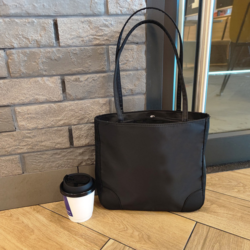  Summer New Oxford Cloth Waterproof Shoulder Handbag Fashionable Simple Versatile Commuting Shoulder Underarm Bag