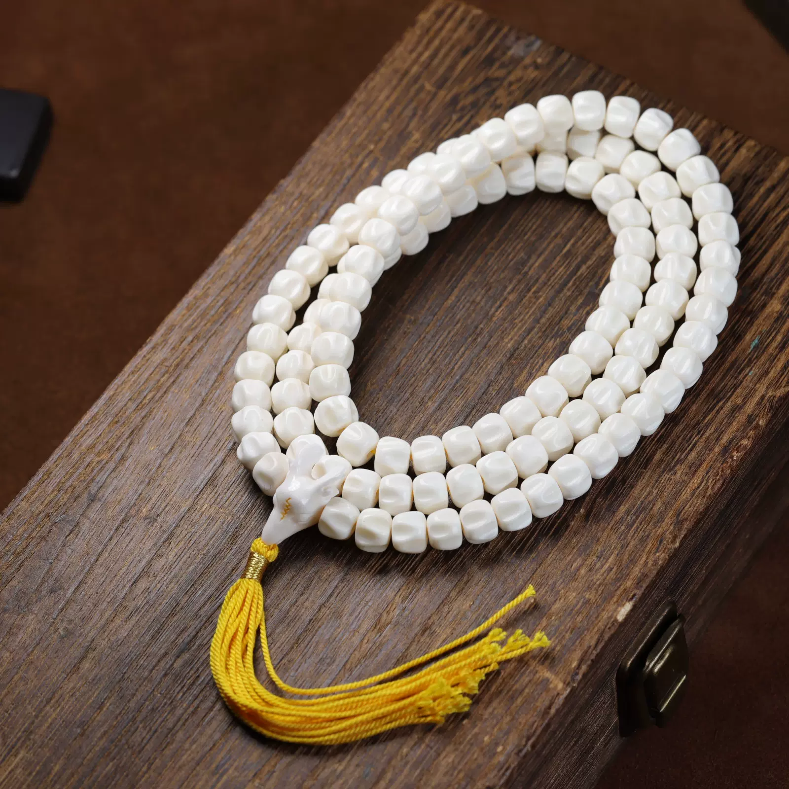 天然鹿角百香籽雕刻手串佛珠脖挂高密度鹿角三通配饰直播货源