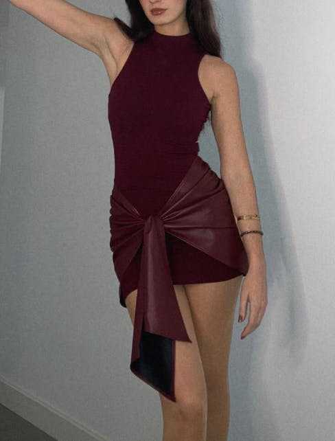 Women's Solid Color Sleeveless Mini Dress Front Tie PU Decoration Faux Two Piece_ecoleips.com
