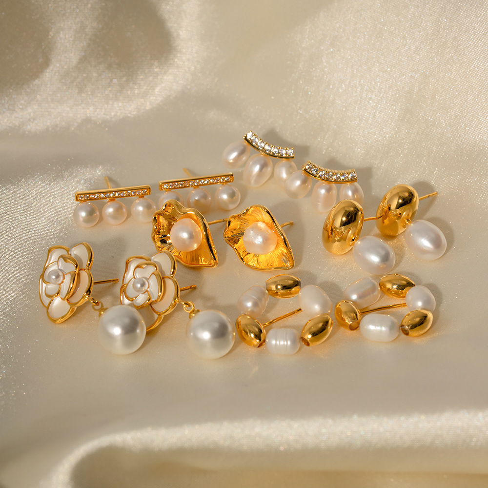 Retro Heart Shape Copper Inlay Artificial Pearls Drop Earrings 1 Pair