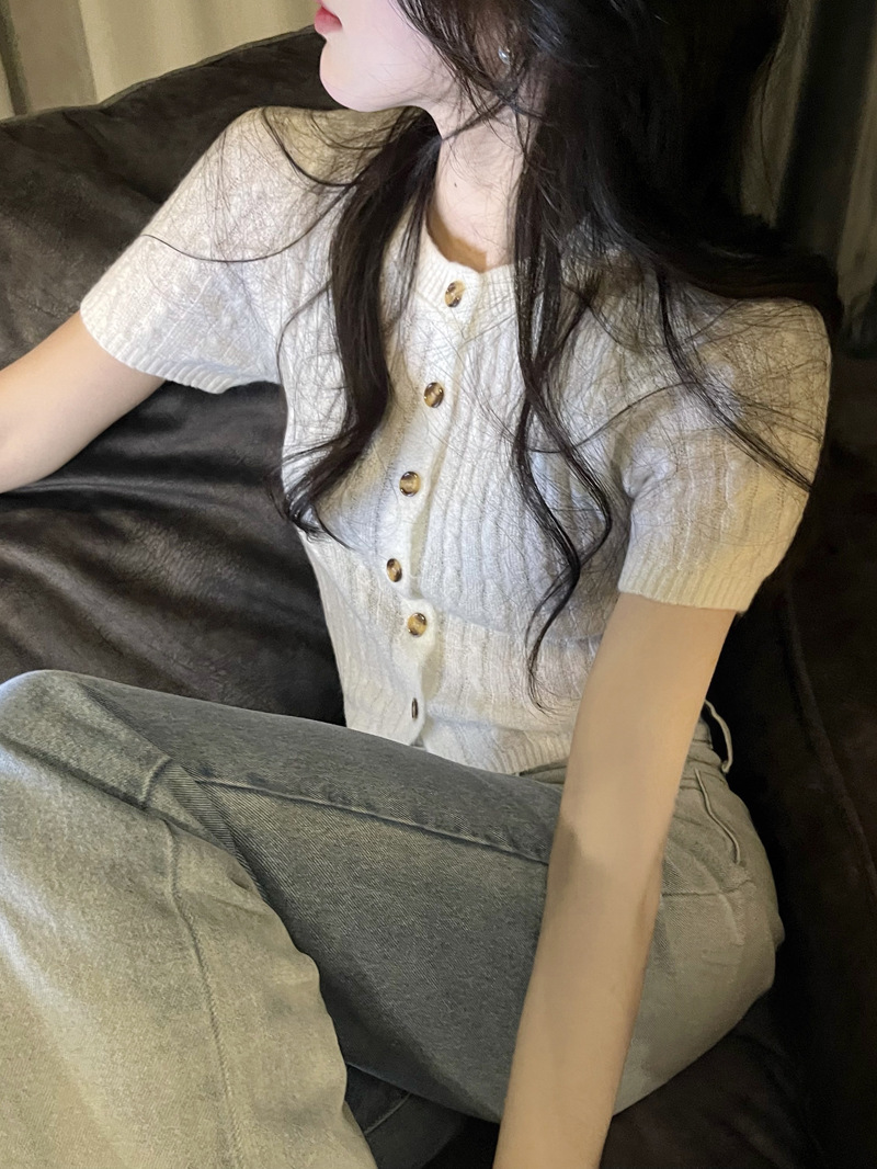 Knitted spring thin white cute fitted short cardigan