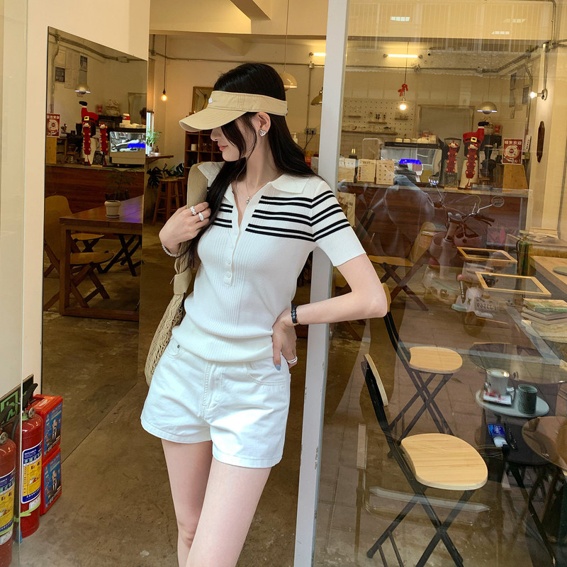 Old Money Style Outfit: Women's 2026 Spring New Striped Patchwork Polo Shirt with a Turn-Down Collar and Short Sleeves Knit Top Old Money Style Outfit: Women's 2026 Spring New Striped Patchwork Polo Shirt with a Turn-Down Collar and Short Sleeves Knit Top