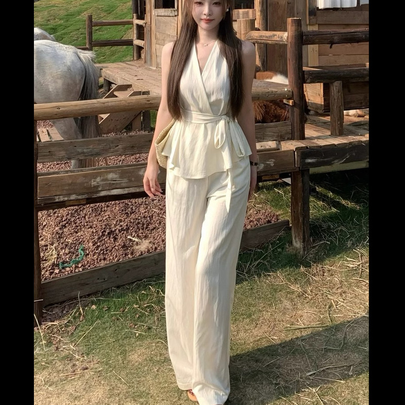 INS French design collar strap vest jacket high waist wide leg pants two-piece summer wear a whole suit.