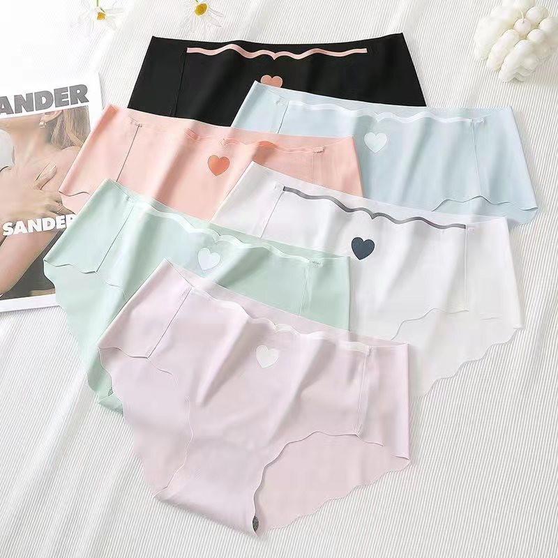 Ice Silk Underwear for Students, Girls' Style, Japanese Style, Pure Cotton Crotch, Seamless, Mid-Waist, Breathable, Spring and Summer Briefs
