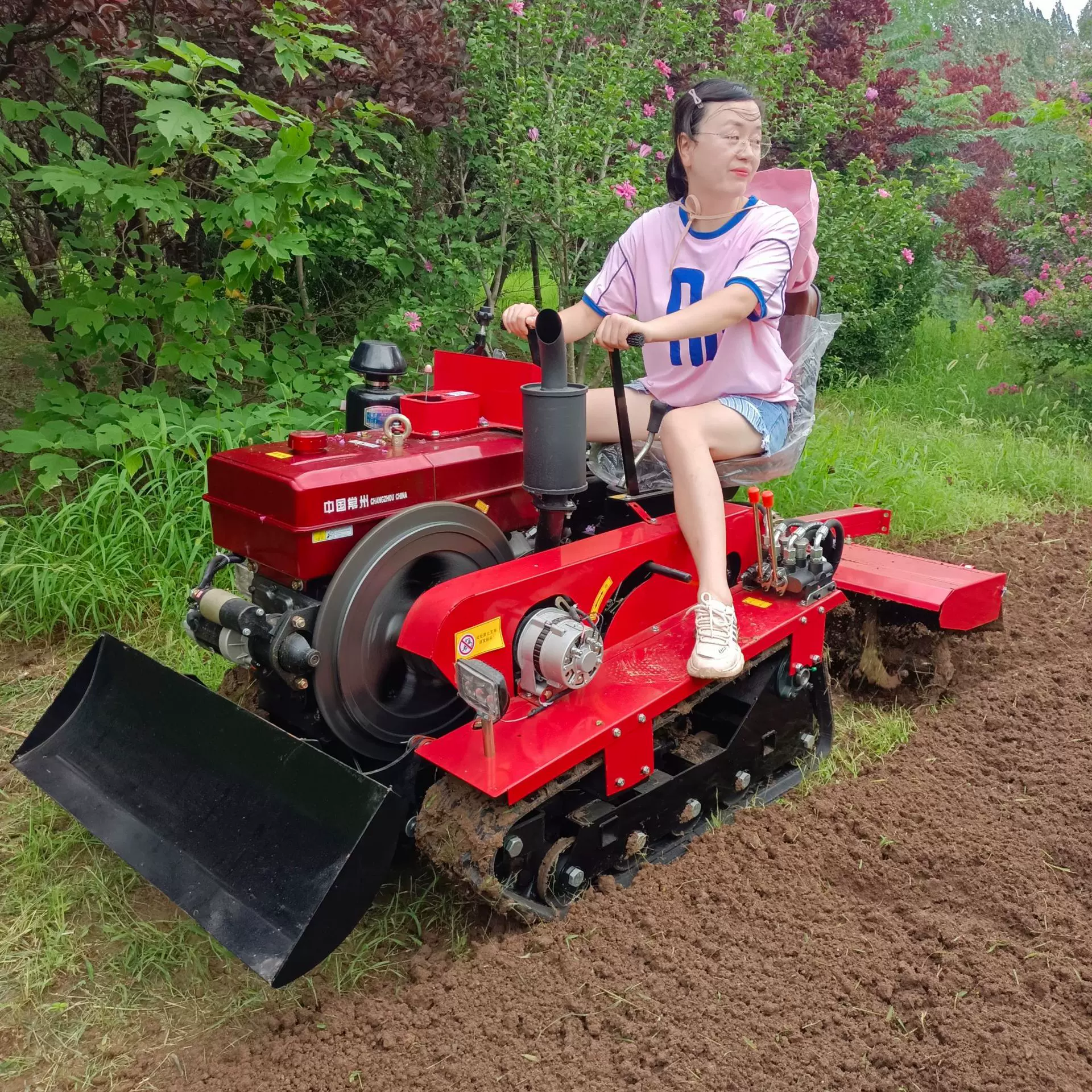 水田履带式拖拉机 乘坐式农用耕田机 农用大马力履带犁地耙地机