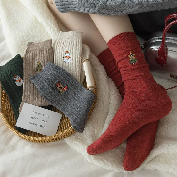 Stacked Socks Children's Mid-barrel Autumn and Winter Warm Point Yarn Embroidered Snowman Mid-barrel Socks Thickened and Comfortable Twist Christmas Socks