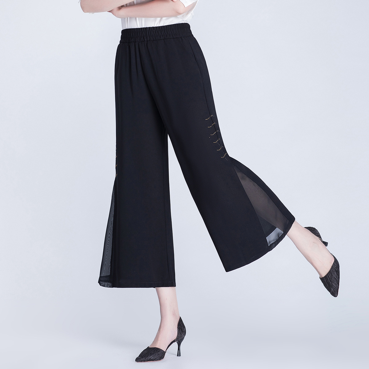 Thin trousers