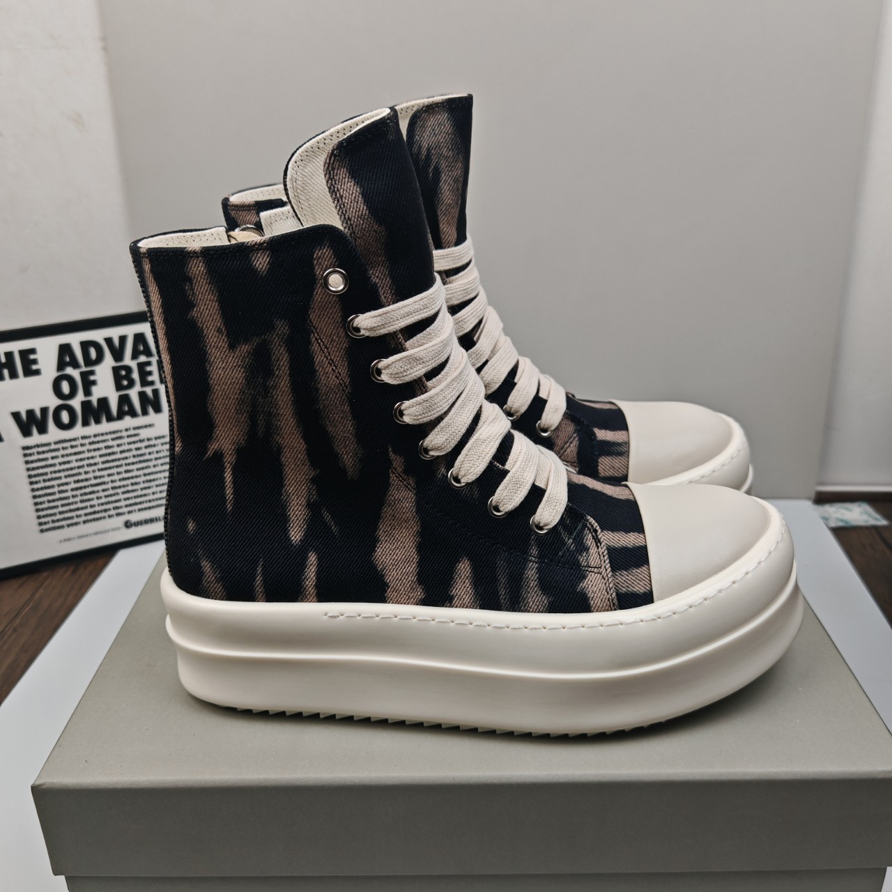 Men's High Top Shoes Ripped Denim Casual Canvas Black And White Thick Sole Plus Size New Spring Creamy Scent In Stock_voghion.com