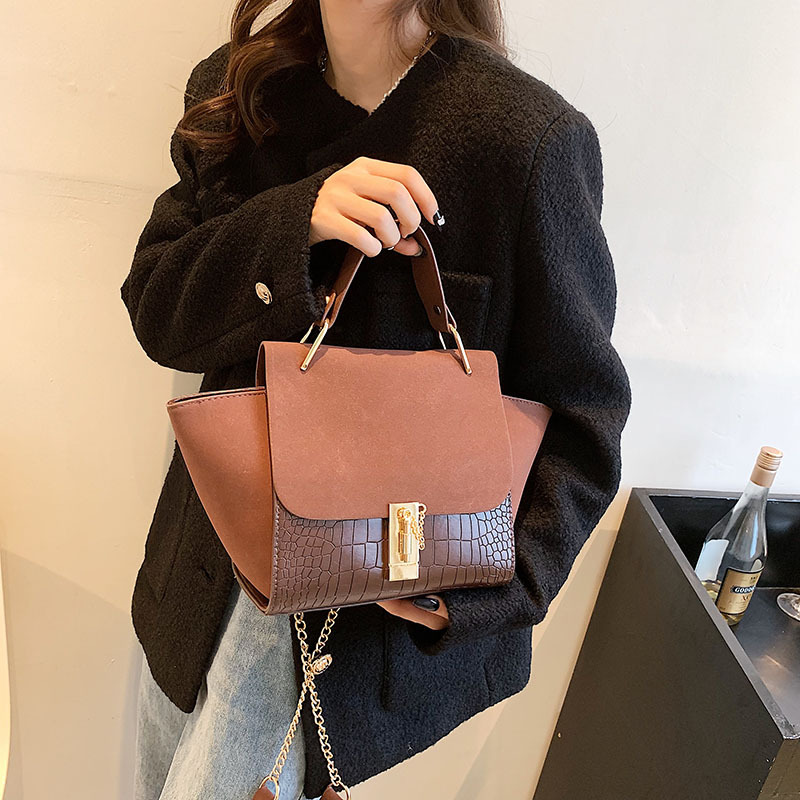 SAC DAME: AS_08454