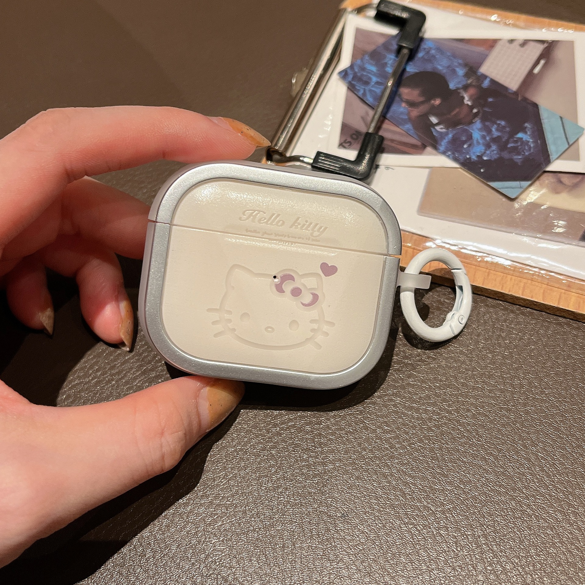 Marco de foto galvanizado blanco kt gato para Apple AirPods 4 auriculares AirPods Pro2 / 3 auriculares
