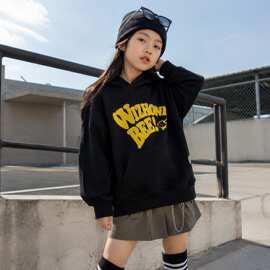 女童春秋冬连帽卫衣2026新款美式穿搭艺术字休闲上衣连帽百搭卫衣