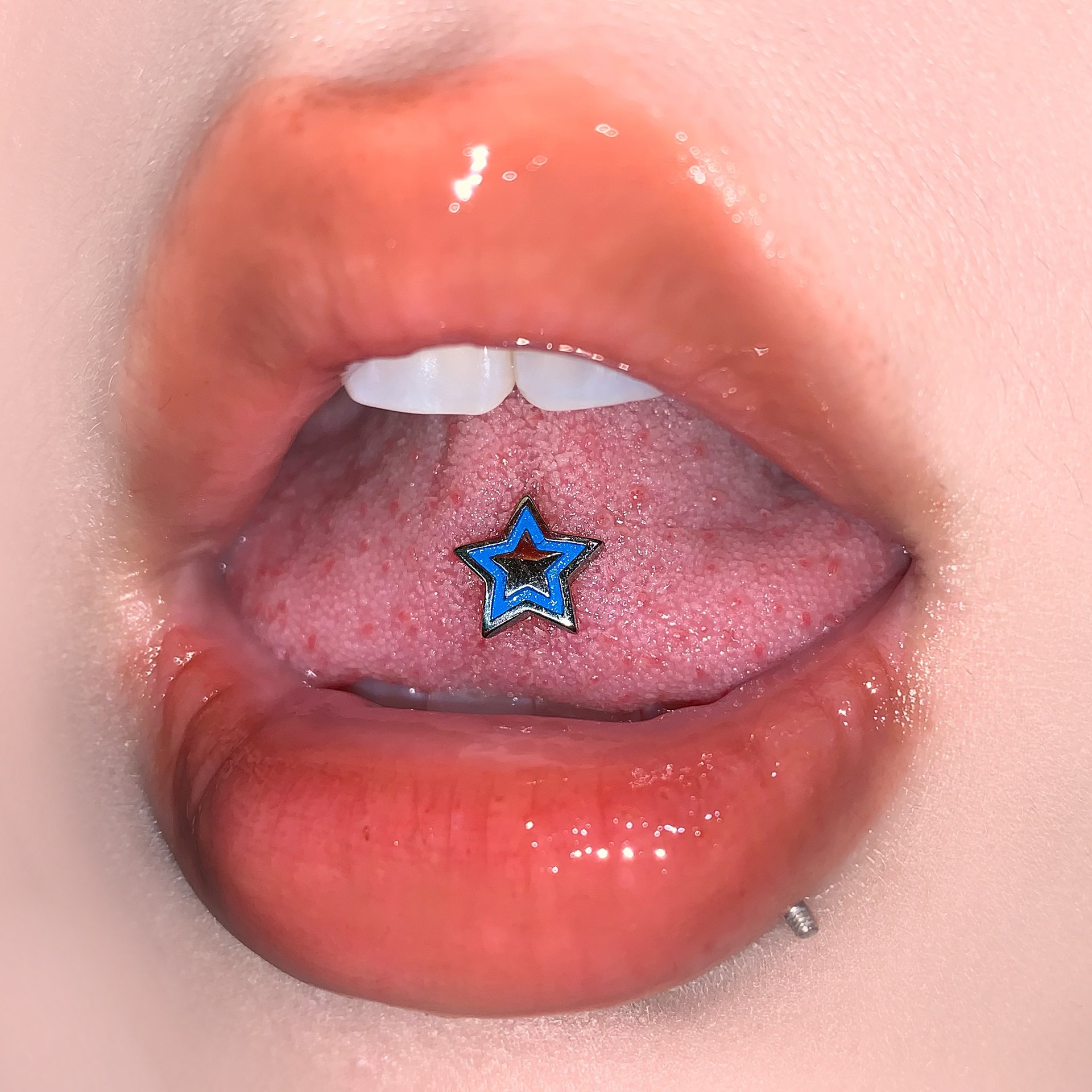 Pointed labret stud close-up product detail