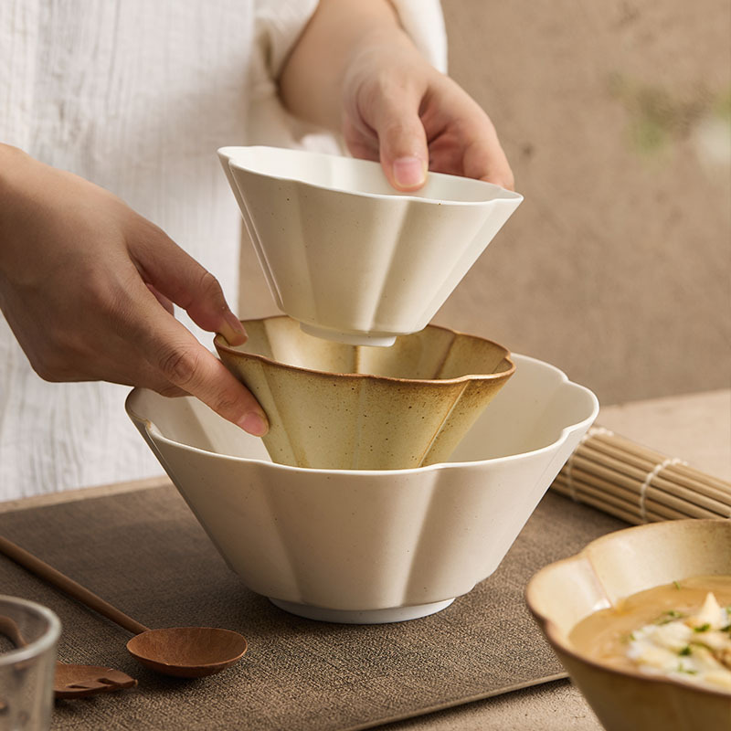 Tazo de arroz de cerámica japonesa retrógrada, tazón de fideos de sopa, sabor de alta calidad, ensalada de frutas caseras, tazón de avena exquisito